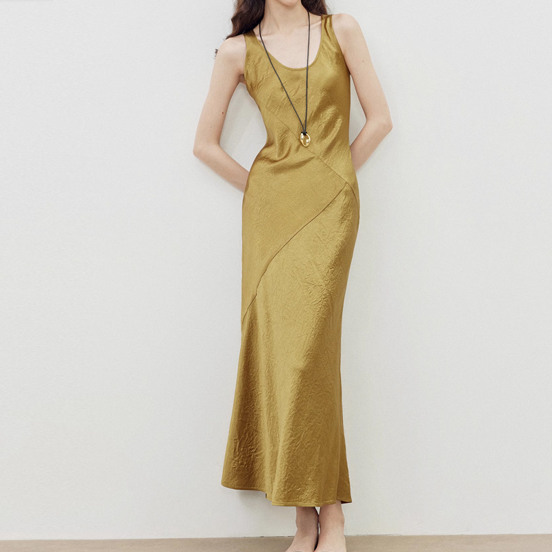Silk Satin Crepe Chiffon Cool-Feeling Sheath Dress with U-Neck Flowing Drape, Stereoscopic Panel Design - Image 2
