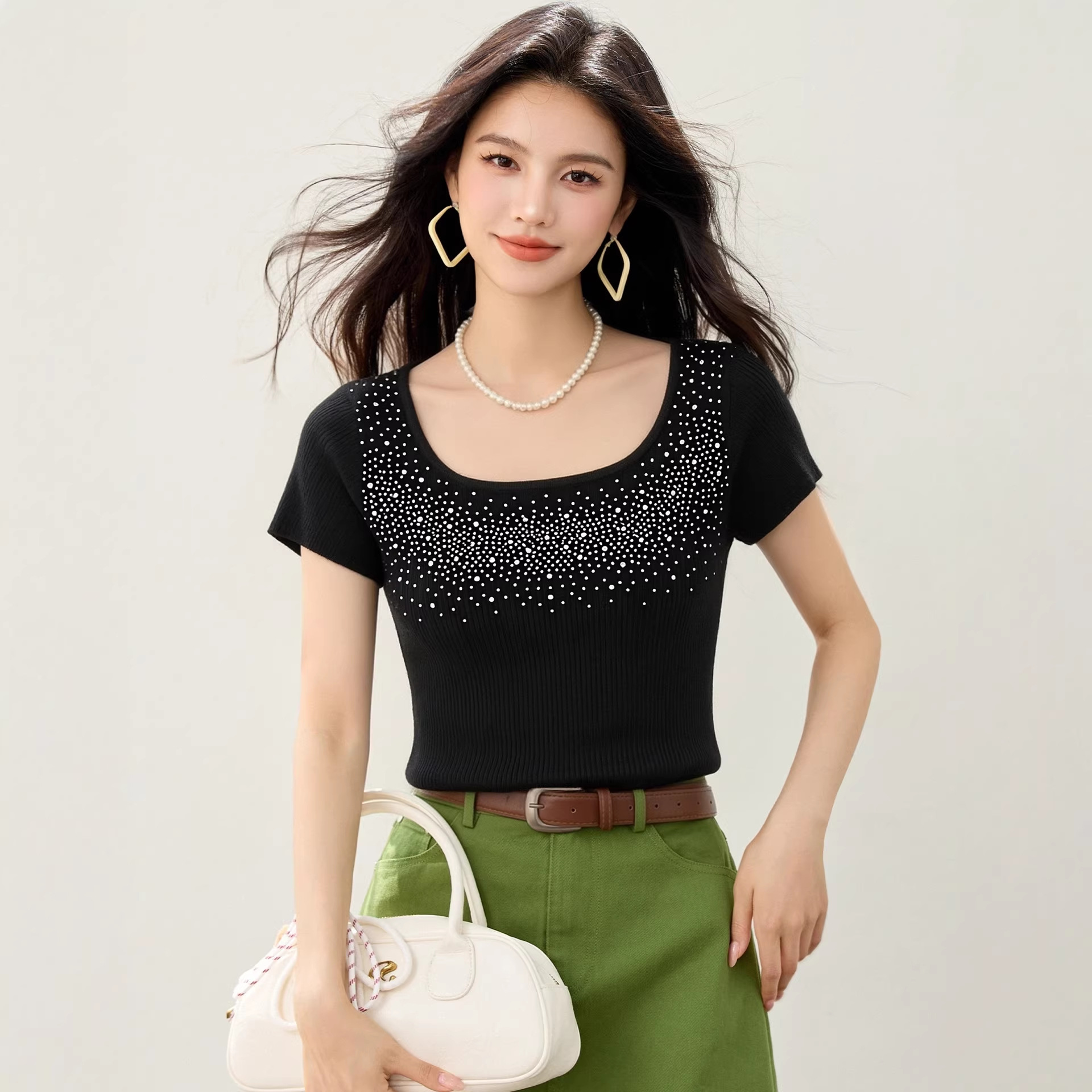 Fashionable Black Embellished U-Neck Short Sleeve Knit Top for Women, Slim Fit, Elegant Inner Layer or Standalone Wear - Image 4