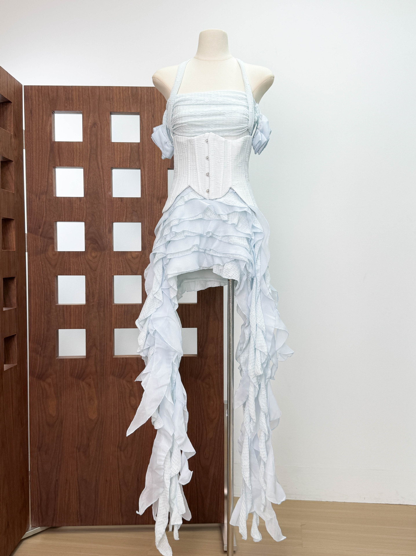Feng Moti Kim Hyun-ah Style Vietnamese Small Brand Design Flare Irregular Fringe Maxi Dress with Strap Neckline - Image 12