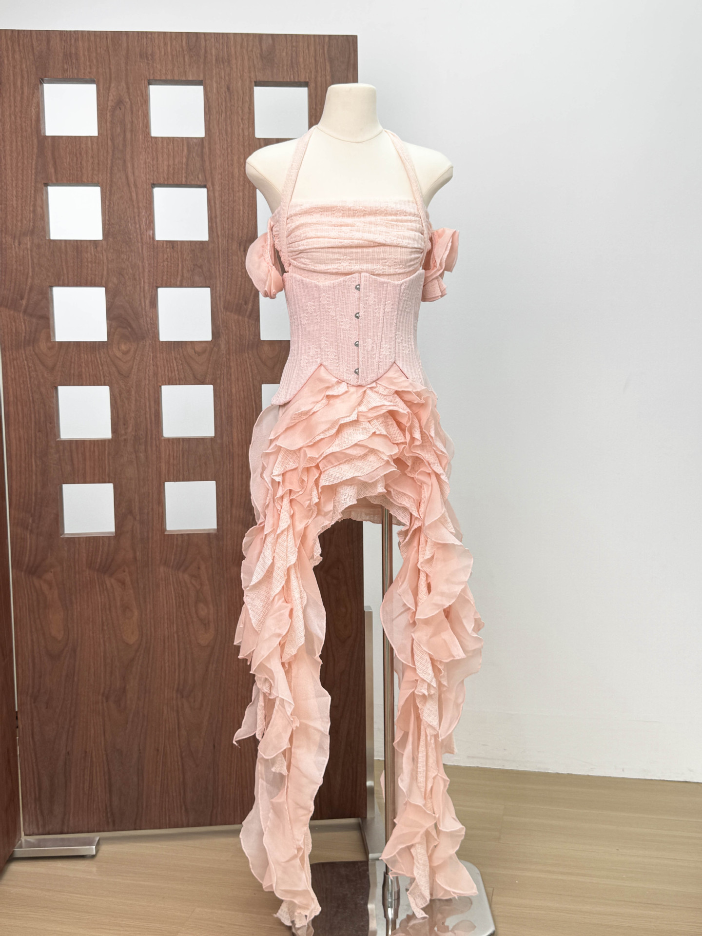 Feng Moti Kim Hyun-ah Style Vietnamese Small Brand Design Flare Irregular Fringe Maxi Dress with Strap Neckline - Image 9