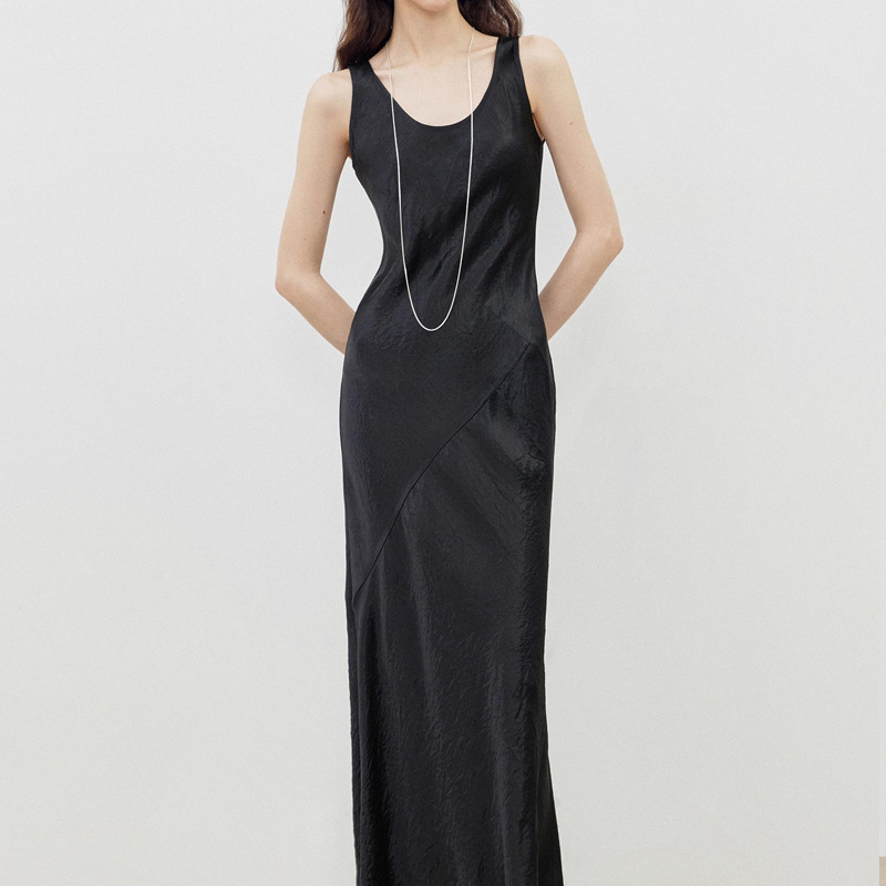 Silk Satin Crepe Chiffon Cool-Feeling Sheath Dress with U-Neck Flowing Drape, Stereoscopic Panel Design - Image 5