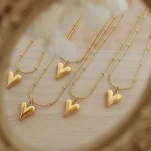 Fashionable and minimalist heart-shaped necklace with titanium steel plated 18K real gold necklace