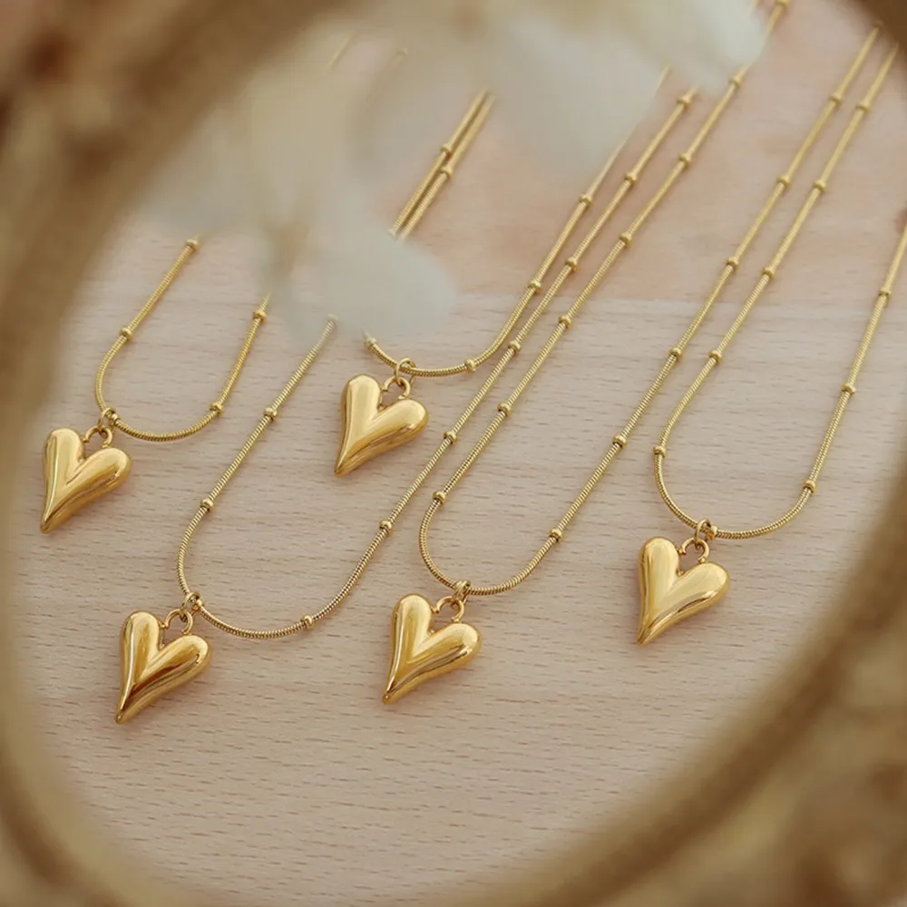 Fashionable and minimalist heart-shaped necklace with titanium steel plated 18K real gold necklace