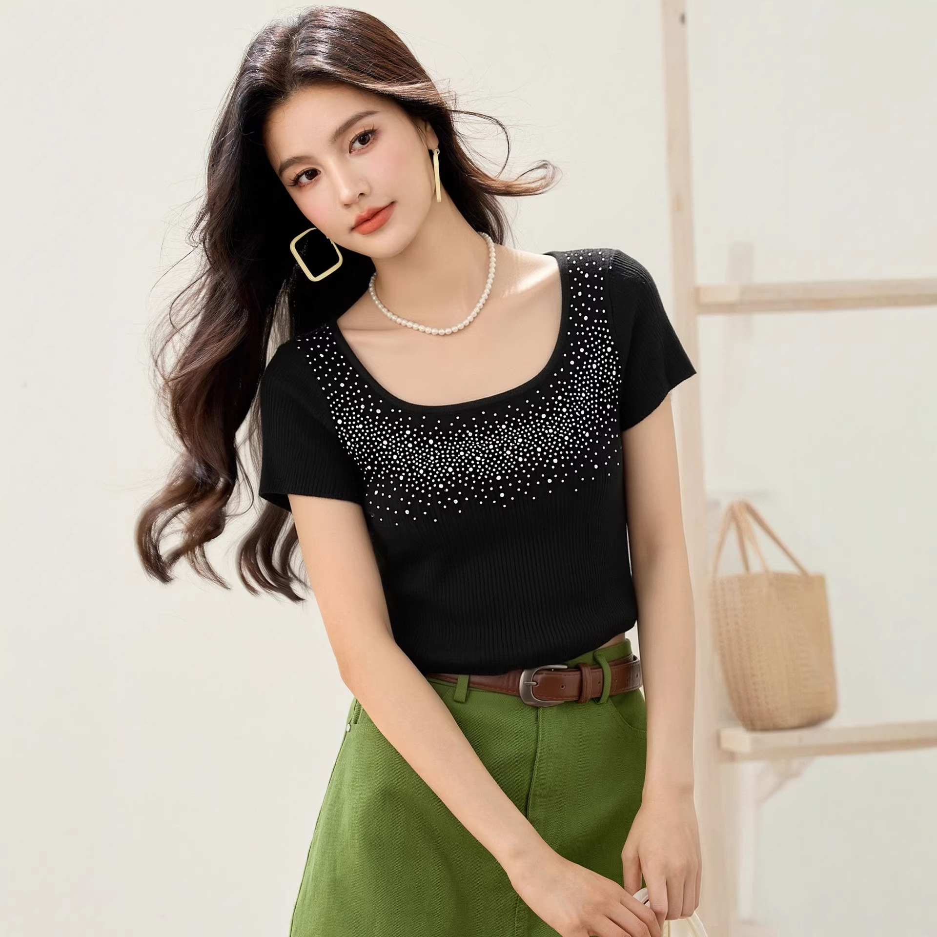 Fashionable Black Embellished U-Neck Short Sleeve Knit Top for Women, Slim Fit, Elegant Inner Layer or Standalone Wear - Image 3