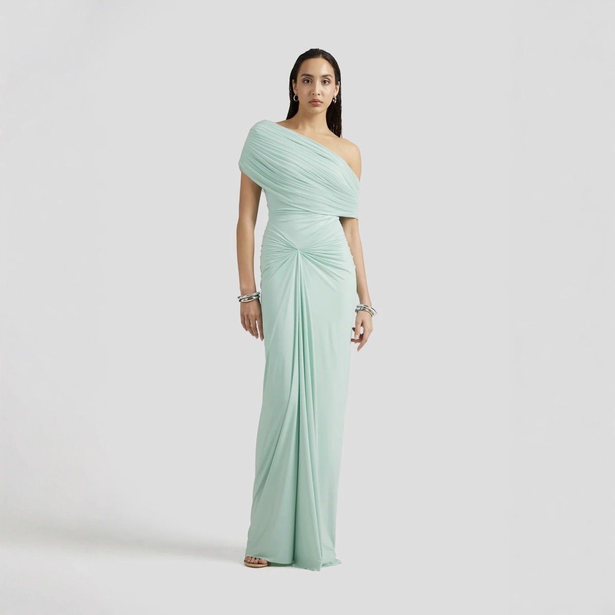 Chic Off-Shoulder Sleeveless High-Waisted Pleated Fitted Dress with Floor-Length Elegant Design